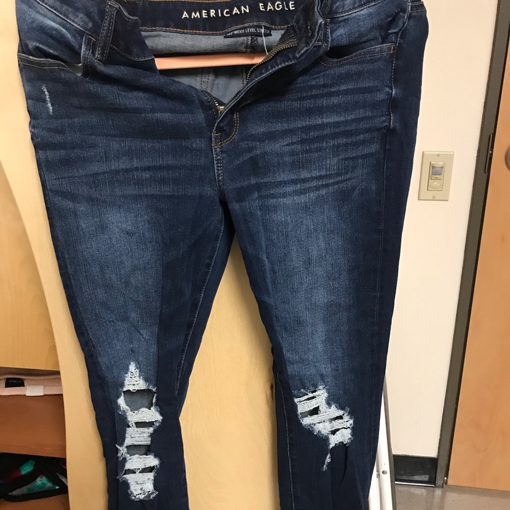 American eagle high waisted skinny jeans !